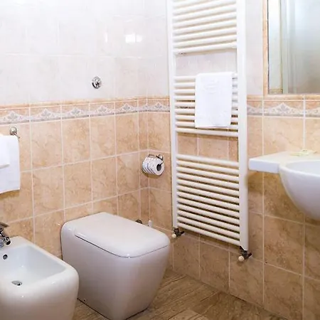 Aurora Hotel 3*