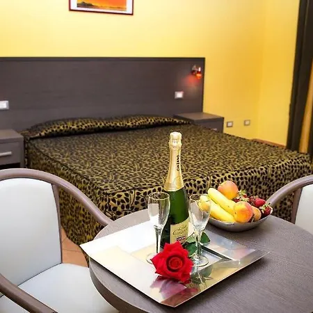 Aurora 3* Λατίνα