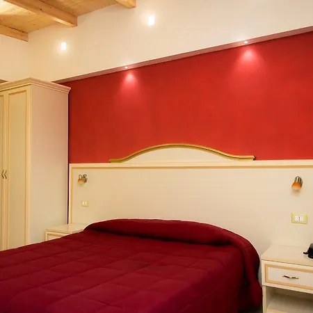 Hotel Aurora 3*