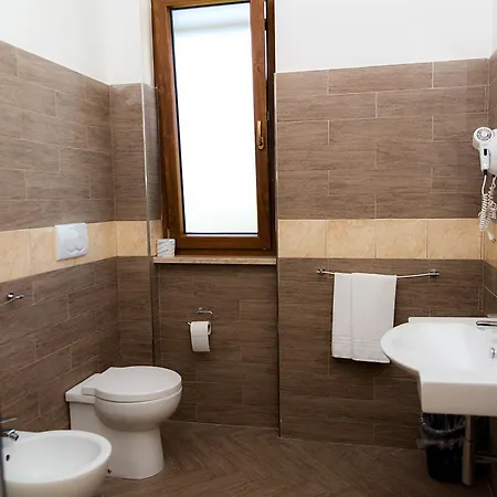 Aurora Ξενοδοχείο Λατίνα