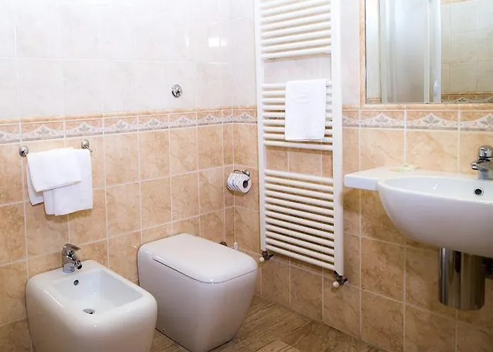 Aurora Hotel 3*