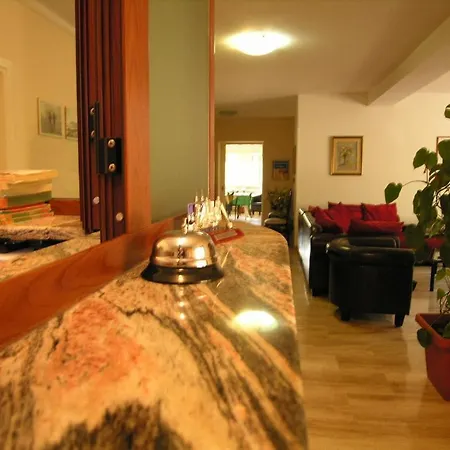 Aurora Hotel 3*