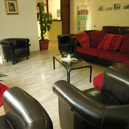 Hotel Aurora 3*